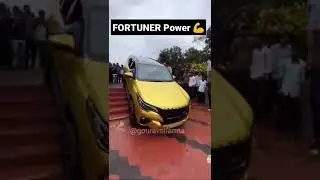 #fortuner  vs  range rover