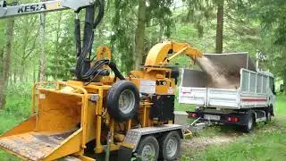 Arbreclean broyage et production de copeaux de paillage.MP4