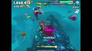 Playing Hungry Shark World with Great White Shark!🦈🌎