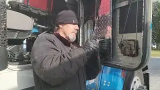 FREIGHTLINER OWNER OP REMOVES VENT WINDOW FOR FIRST TIME #freightliner #windowreplacement #ownerop