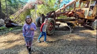 Teaching My Kids to operate a Vintage Motor Grader