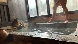 【relaxing】Hot springs where all toxins are likely to come out/♨️華の湯/枕木の露天風呂🤎