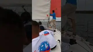j24 Spinnaker Gybe on The Red #sailboat #boat #sailingpassion #18thhoursailing