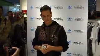JEREMY SCOTT ✄ TAKES SELFIES WHILE GREETING FANS @ COLETTE, PARIS by MinVipElf &reg;