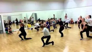 Dashaun Wesley Teaches Vogue choreo Helsinki Finland