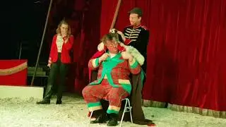 Met mijn kleine vriendin naar het circus Barani