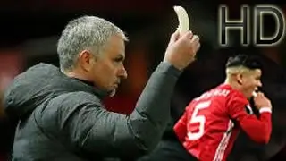 Mourinho Gives a Banana to Marcos Rojo in The Middle of The Game!!! HD
