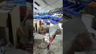 Breaking - Athwagate Dhiraj Sons ma first floor no slab tutyo...1 dead