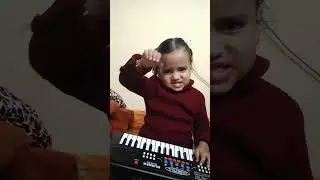 kitty sikh raha h#musicial keyboard bajana