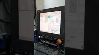 Резка Sicis Vetrite на станке гидроабразивной резки WaterJet в цеху 