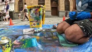 Brisbane spray paint artist, Queen St Mall
