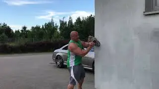 Jak otwierać wino z butem | Hardkorowy Koksu