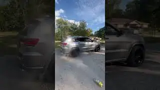 BURNOUT IN A JEEP??! 💨 #srt#burnout#htx#hood#trackhawk#building#builtnotbought#jeepgrand