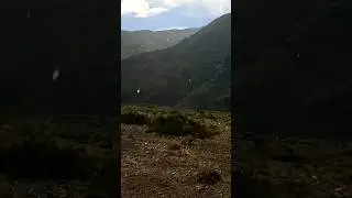 REFUGI&Aacute;NDOSE DE LA TORMENTA #lluvia #truenos #monta&ntilde;a