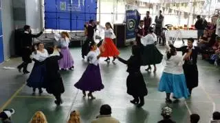 Renacer bailando arunguita, escondido,  chacarera y zamba