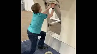 How to open a 737-NG over wing widow exit