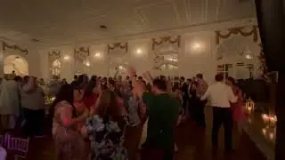 Weddings with JAMMIN' DJs