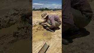 Activity of remove soil split spoon sampler