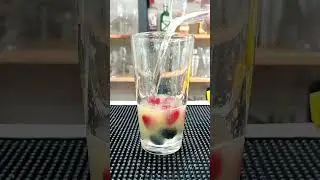 #shorts #bebidas #cocktail #mixologia #cocteler&iacute;a
