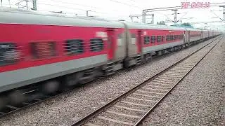 05220 ANVT - MFP EXPRESS| Crossing With 12487 SEEMANCHAL EXPRESS at KANCHAUSI.