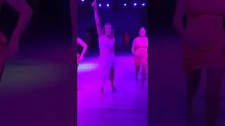 Strutting our stuff 👰🏼&zwj;♀️ #90s #danceparty #hensparty #bacheloretteparty #hens #sydney
