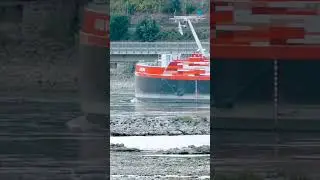#tanker #gastanker #shipspotting on the #rhine #rhein #rhenus #shipping #cargoship #shipping #river