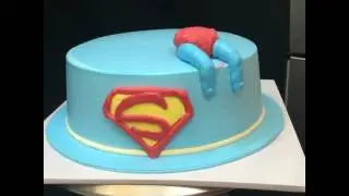 IMG 3268 superman cake ?