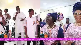 POPULAR JUJU MUSICIAN SEYI MICHAEL WELCOMED GUESTS AT MRS. OMOTOLA OMOLABAKE BAKERE'S 60TH BIRTHDAY