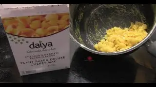 Daiya's  Cheddar & Meatless Bacon Cheezy Mac! (Vegan!)