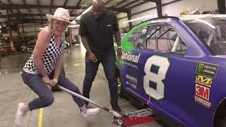 We Tried To Be Pit Crew For A Day &ndash; Zero Blog Thirty Does NASCAR