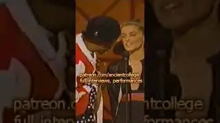 Nelly flirts with Nelly Furtado at an Award Show. #nellyfurtado #nelly #pdiddy