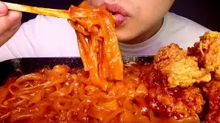 ASMR CHEESY BULDAK WIDE NOODLES & KFC CRISPY CHICKEN MUKBANG | 불닭납작당면 & KFC 순살치킨 먹방
