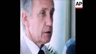 UPITN 23 8 78 UN ASSISTANT SECRETARY GENERAL URQUHART MEETS FOREIGN MINISTER DAYAN