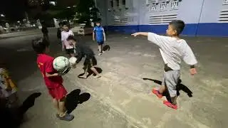 Bóng đá vỉa hè Trần Bình Trọng gặp Xóm nhà Thờ 1-2-2026