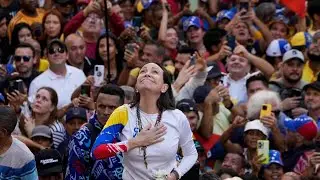 Trump meets with Venezuelan opposition leader as Senate backs military authority