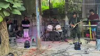 De punta y tal&oacute;n  grupo los javi's