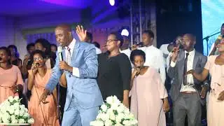 ADEPR NYAGATOVU: SHALOM CHOIR NA PST MUGABO BARIRIMBANYE  INDIRIMBO IBYO TWIGIYE KUBIRENGE