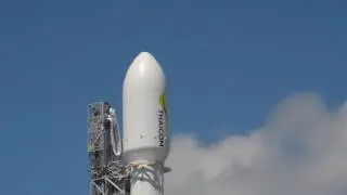 SpaceX Falcon 9/Thaicom 8 на стартовой площадке в день запуска