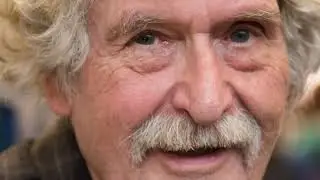 Arne Herl&oslash;v Petesen: 
