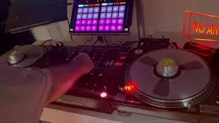 Par de toca discos e mixer DJM600 Rotary - by Gallese