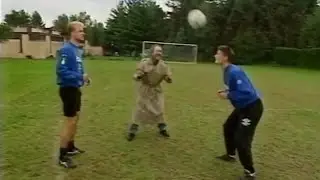 Harry traint Jonk en Bergkamp!