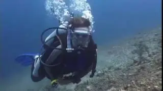 Actress Fileena Explores Papua New Guinea Underwater