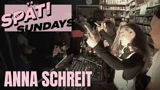 Funky DJ set by ANNA SCHREIT in a Berlin Späti