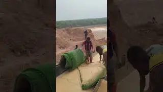 Setup of Special Carpets On Gold Wash Plant for Gold Mining