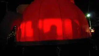DSCF6003サンタふわふわ20141222写る影が楽しい