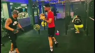 Boxe Anglaise Combinaison Mitt Pad Drills 🥊  #boxeo  #kickboxing #muaythai  #karate  #youtubeshorts
