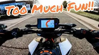 Лучший мотоцикл для новичков? | День с KTM Duke 390 | Вилли | Шоссе | Обзор