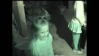 2006.10.31 Emma Rose Donnellan and Jacob Donnellan Halloween