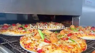 How to bake pizza by electric conveyor oven
