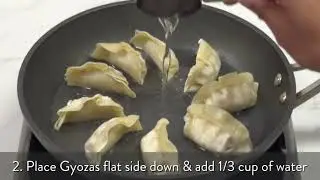 How to Pan Fry SUMM! Gyoza Dumplings (for perfect crispy bottoms)